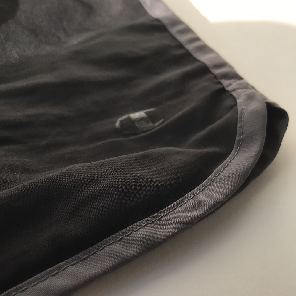 Running shorts - Picture 2 of 6